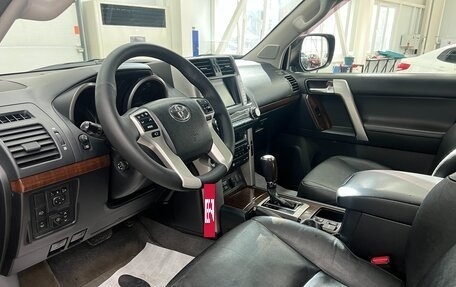 Toyota Land Cruiser Prado 150 рестайлинг 2, 2013 год, 3 200 000 рублей, 5 фотография