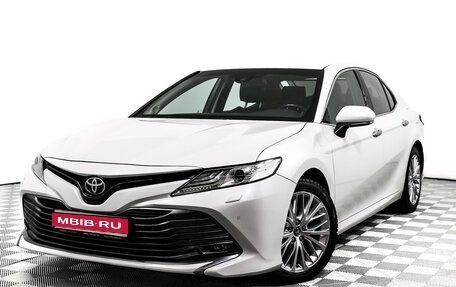Toyota Camry, 2018 год, 3 200 000 рублей, 1 фотография