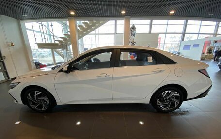 Hyundai Elantra, 2023 год, 2 350 000 рублей, 6 фотография