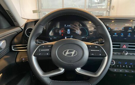 Hyundai Elantra, 2023 год, 2 350 000 рублей, 10 фотография