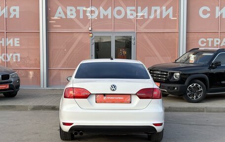 Volkswagen Jetta VI, 2011 год, 949 000 рублей, 3 фотография