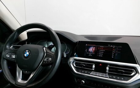 BMW 3 серия, 2020 год, 3 700 000 рублей, 12 фотография