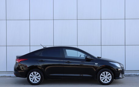 Hyundai Solaris II рестайлинг, 2020 год, 1 300 000 рублей, 6 фотография