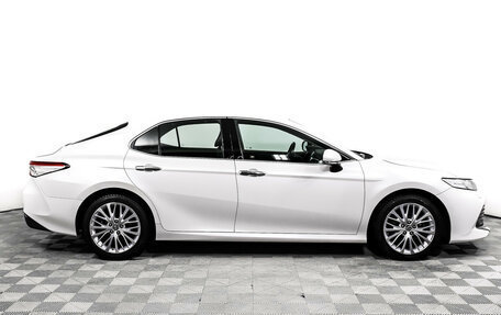Toyota Camry, 2018 год, 3 200 000 рублей, 4 фотография
