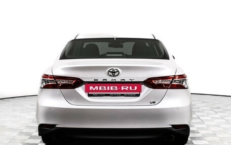 Toyota Camry, 2018 год, 3 200 000 рублей, 6 фотография