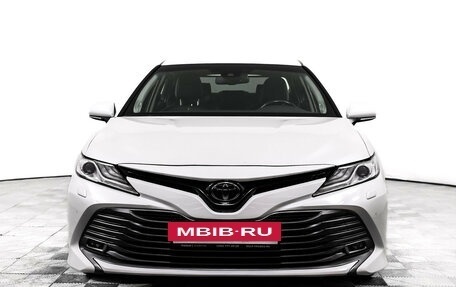 Toyota Camry, 2018 год, 3 200 000 рублей, 2 фотография