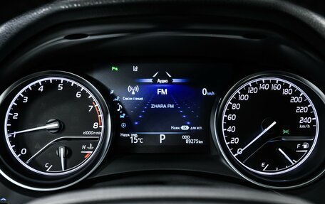 Toyota Camry, 2018 год, 3 200 000 рублей, 10 фотография