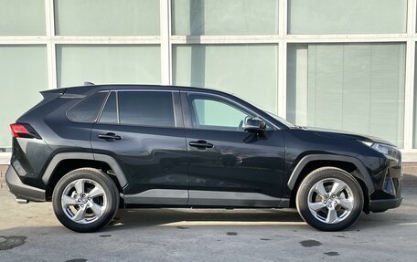 Toyota RAV4, 2022 год, 3 695 000 рублей, 4 фотография