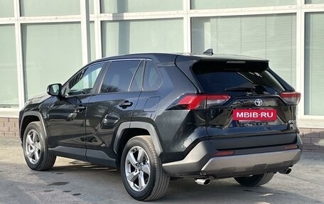 Toyota RAV4, 2022 год, 3 695 000 рублей, 8 фотография