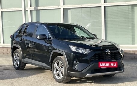 Toyota RAV4, 2022 год, 3 695 000 рублей, 3 фотография