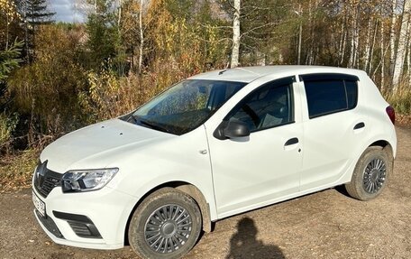 Renault Sandero II рестайлинг, 2018 год, 995 000 рублей, 2 фотография