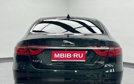Jaguar XF II, 2021 год, 4 000 000 рублей, 5 фотография