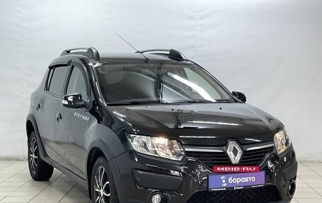 Renault Sandero II рестайлинг, 2016 год, 1 045 000 рублей, 2 фотография