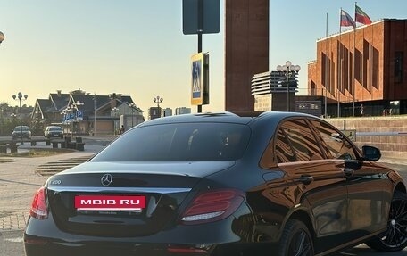 Mercedes-Benz E-Класс, 2017 год, 2 750 000 рублей, 7 фотография