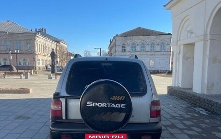KIA Sportage IV рестайлинг, 2003 год, 160 000 рублей, 11 фотография