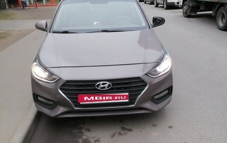 Hyundai Solaris II рестайлинг, 2018 год, 960 000 рублей, 1 фотография
