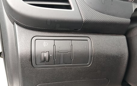 Hyundai Solaris II рестайлинг, 2015 год, 1 084 000 рублей, 7 фотография