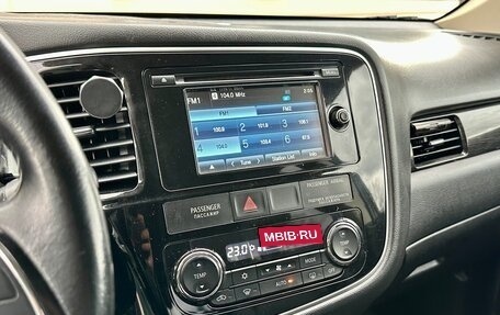Mitsubishi Outlander III рестайлинг 3, 2016 год, 1 799 999 рублей, 21 фотография