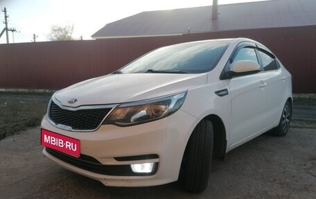 KIA Rio III рестайлинг, 2017 год, 1 050 000 рублей, 1 фотография
