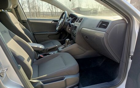 Volkswagen Jetta VI, 2016 год, 1 420 000 рублей, 13 фотография