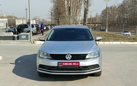 Volkswagen Jetta VI, 2016 год, 1 420 000 рублей, 2 фотография