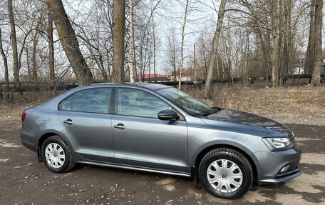 Volkswagen Jetta VI, 2016 год, 1 490 000 рублей, 2 фотография