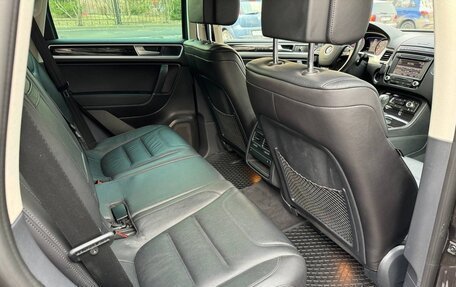 Volkswagen Touareg III, 2016 год, 3 090 000 рублей, 9 фотография