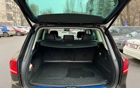 Volkswagen Touareg III, 2016 год, 3 090 000 рублей, 13 фотография