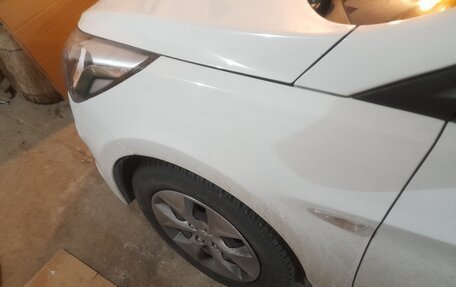 Hyundai Solaris II рестайлинг, 2016 год, 1 000 000 рублей, 8 фотография