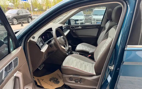 Volkswagen Tiguan II, 2022 год, 2 900 000 рублей, 7 фотография