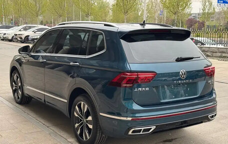 Volkswagen Tiguan II, 2022 год, 2 900 000 рублей, 6 фотография