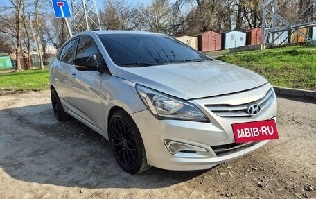 Hyundai Solaris II рестайлинг, 2016 год, 920 000 рублей, 3 фотография