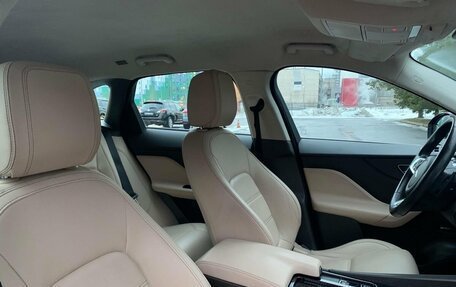 Jaguar F-Pace, 2019 год, 2 489 000 рублей, 19 фотография