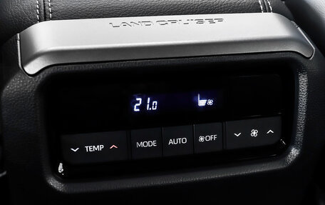 Toyota Land Cruiser Prado, 2024 год, 10 550 000 рублей, 24 фотография
