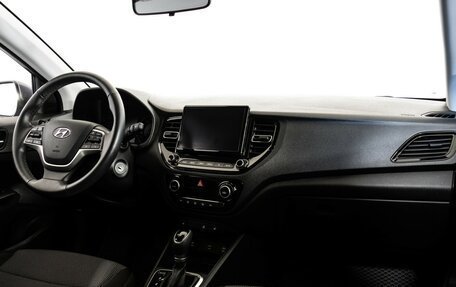 Hyundai Solaris II рестайлинг, 2022 год, 1 950 000 рублей, 9 фотография