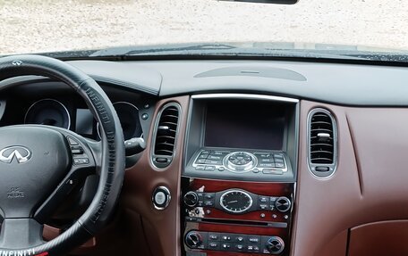 Infiniti QX50 I рестайлинг, 2015 год, 2 400 000 рублей, 22 фотография