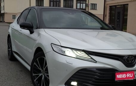 Toyota Camry, 2020 год, 3 690 000 рублей, 1 фотография