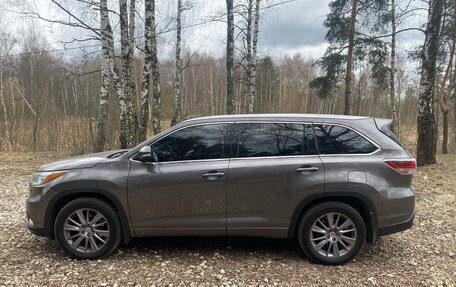 Toyota Highlander III, 2014 год, 3 100 000 рублей, 1 фотография