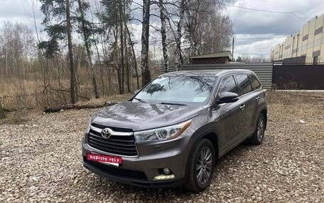 Toyota Highlander III, 2014 год, 3 100 000 рублей, 2 фотография