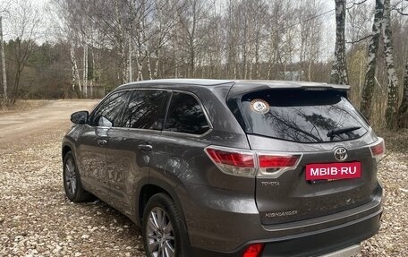 Toyota Highlander III, 2014 год, 3 100 000 рублей, 6 фотография
