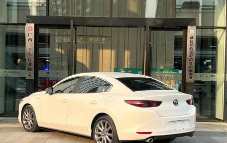 Mazda 3, 2021 год, 1 993 000 рублей, 4 фотография