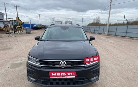 Volkswagen Tiguan II, 2020 год, 1 900 000 рублей, 1 фотография
