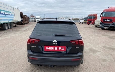 Volkswagen Tiguan II, 2020 год, 1 900 000 рублей, 3 фотография