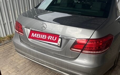 Mercedes-Benz E-Класс, 2015 год, 2 100 000 рублей, 10 фотография