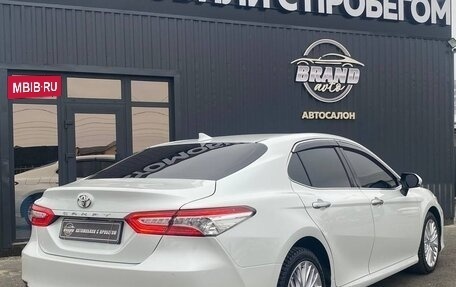 Toyota Camry, 2020 год, 3 000 000 рублей, 6 фотография