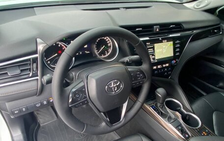 Toyota Camry, 2020 год, 3 000 000 рублей, 9 фотография