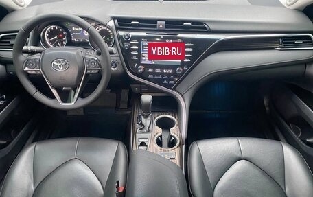 Toyota Camry, 2020 год, 3 000 000 рублей, 10 фотография