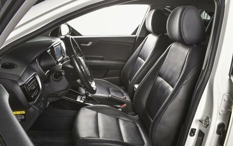 KIA Stonic, 2019 год, 1 840 000 рублей, 10 фотография