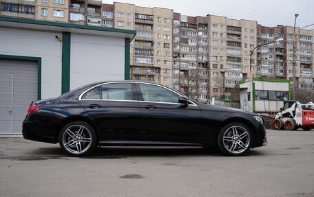 Mercedes-Benz E-Класс, 2019 год, 3 700 000 рублей, 2 фотография