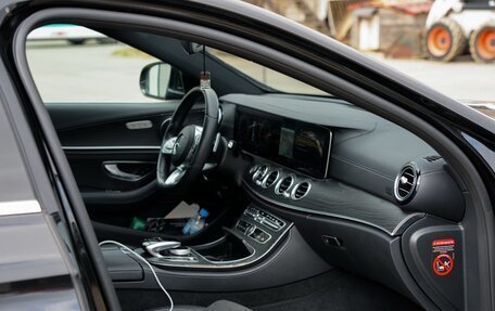 Mercedes-Benz E-Класс, 2019 год, 3 700 000 рублей, 12 фотография